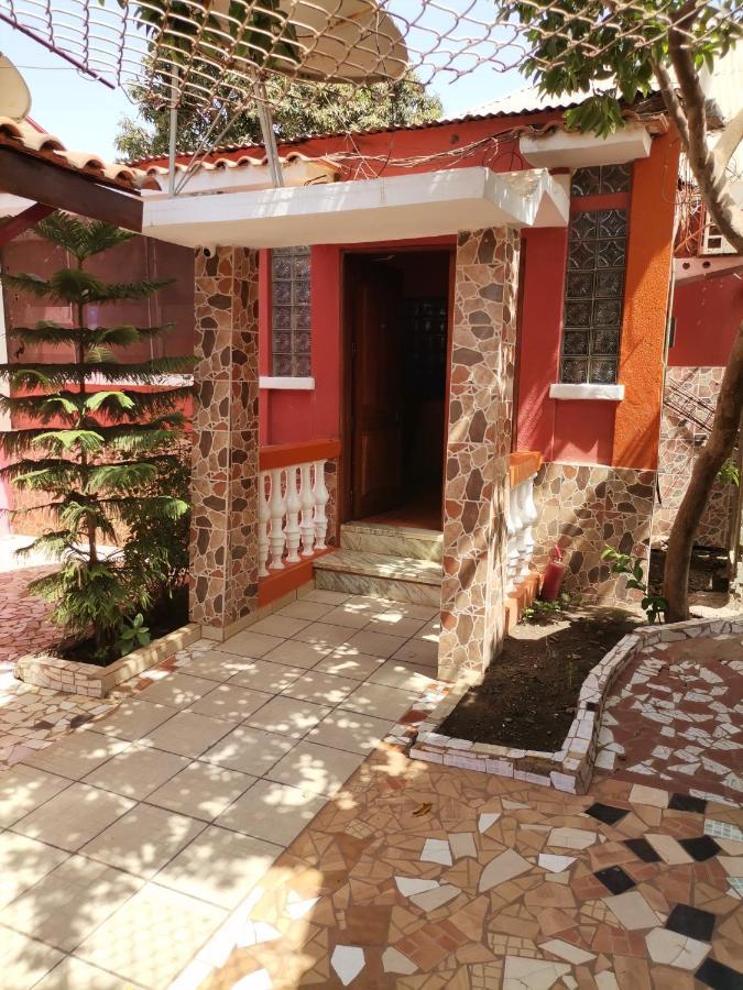 Hotel Badinca Alojamento Low Cost In Bissau Avenida Francisco Mendes Εξωτερικό φωτογραφία